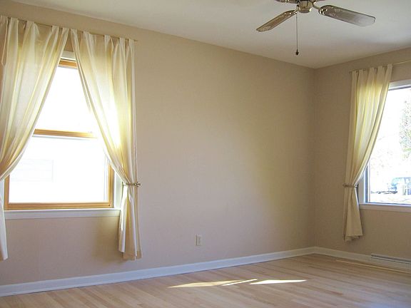 5th image of 3618 S 85th St
