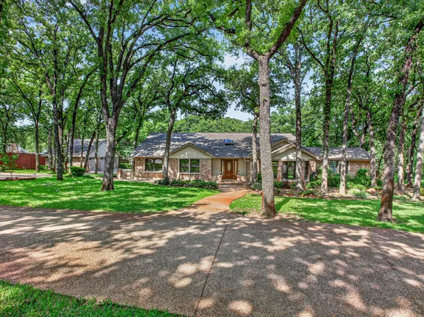 1607 N Main St, Euless, TX 76039