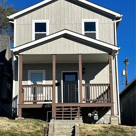 1118 Splitlog Ave — Photo 2
