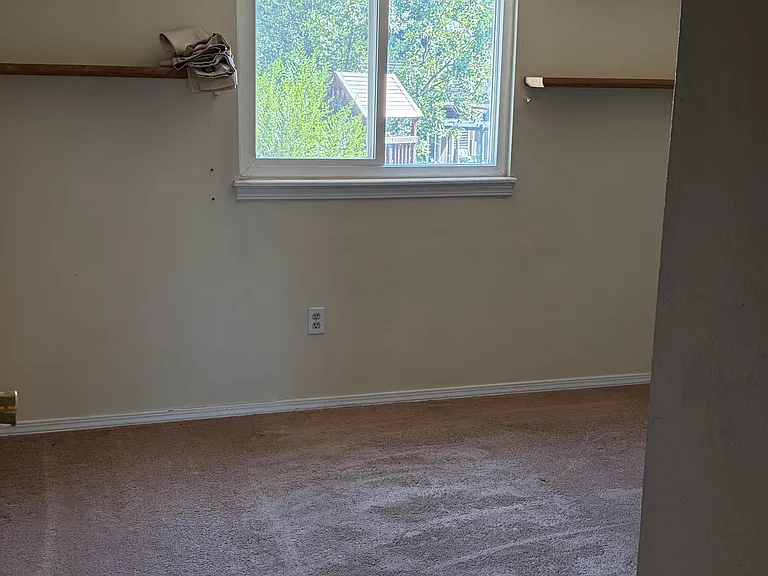 Upstairs Bedroom 2