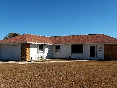 2nd image of 1011 Gardenia St