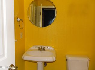 4215 Roxbury Rd, Jackson, MS 39211