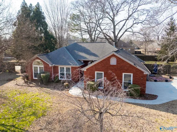 146 Manor House Dr, Huntsville, AL 35811