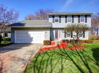 7942 W Oakbrook Cir, Madison, WI 53717