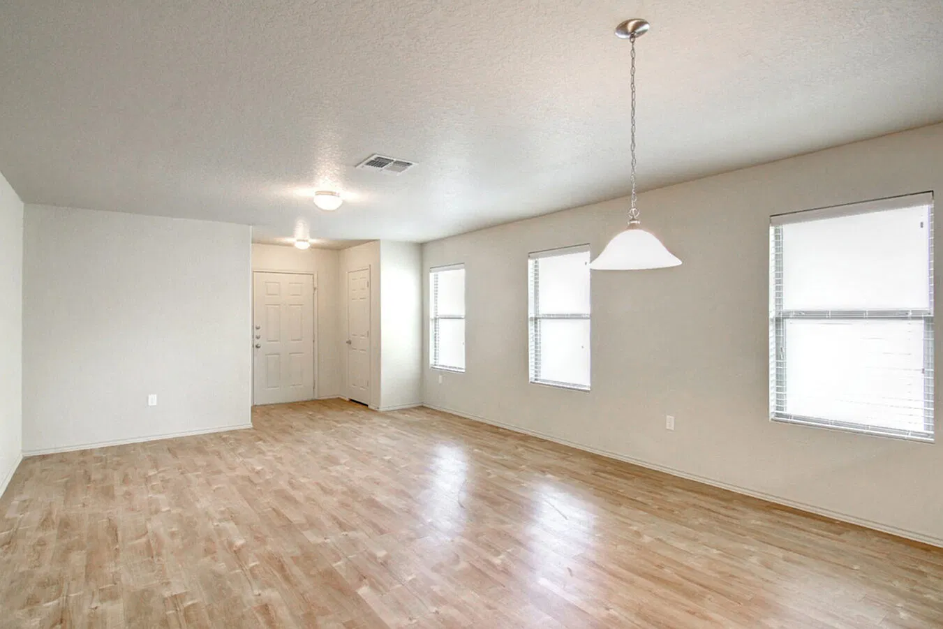 Enclave at Northeast Crossing — Photo 3