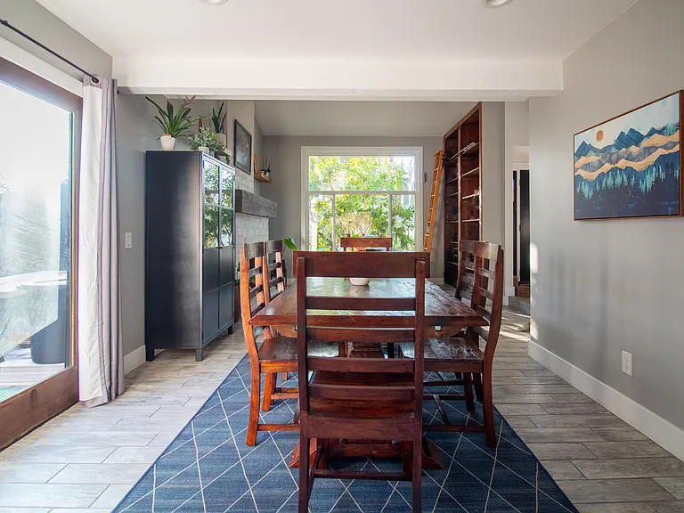 Granada Dr — Photo 20