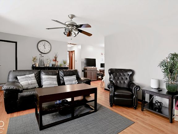 2nd image of 3544 Fisher Rd