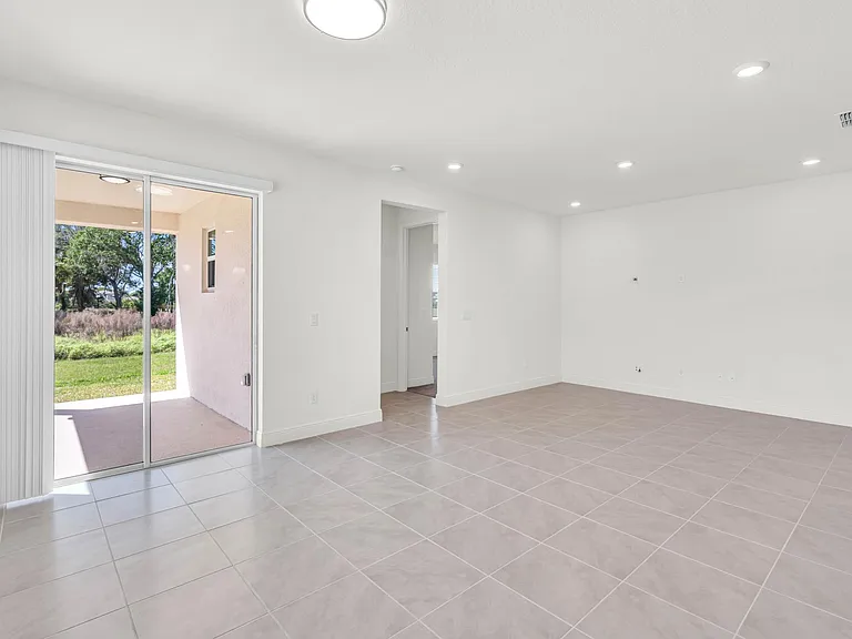 9552 Sandy Bluffs Cir — Photo 13