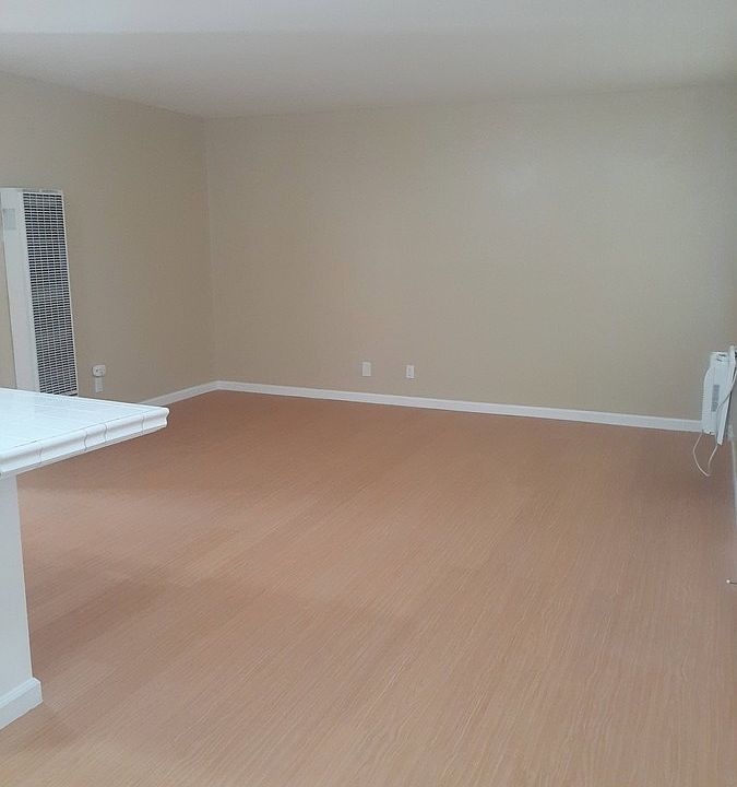 1st image of 105 N 13th Ave APT B-105b
