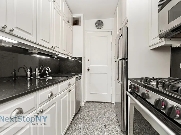 1175 York Ave #4B — Photo 3