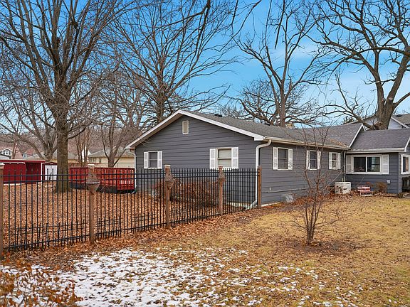 3rd image of 513 1st Ave