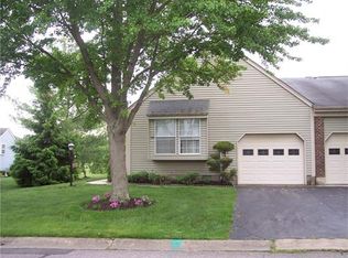 19 Hillsborough Dr #B, Monroe Township, NJ
