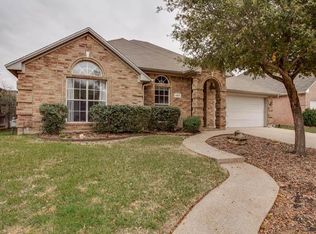 1407 Lyra Ln, Arlington, TX 76013