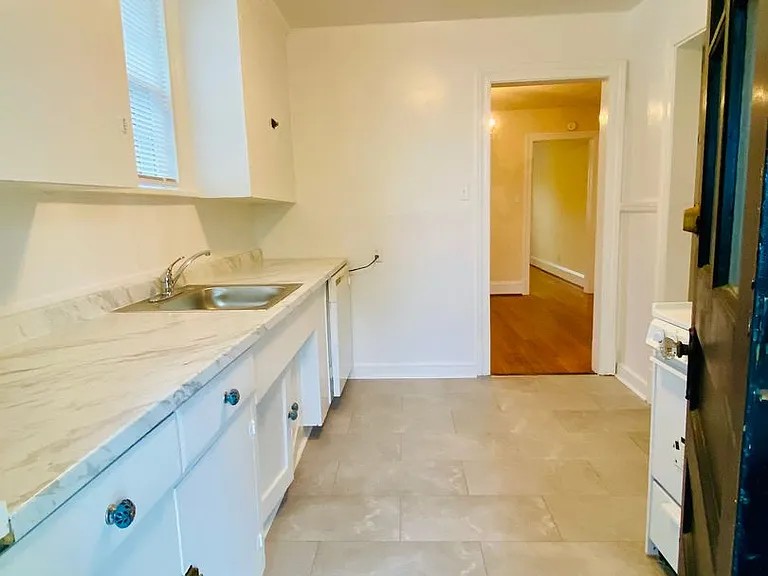 4208 Fitzhugh Avenue — Photo 20