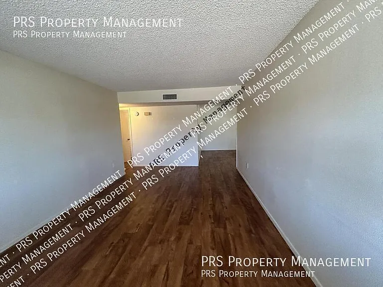 3147 E Edgewood Ave — Photo 5