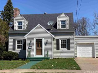 113 Bessemer St, Ishpeming, MI 49849