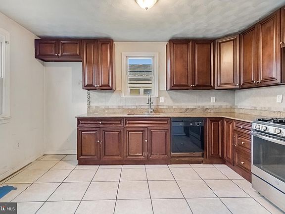 5th image of 5203 Addison Rd
