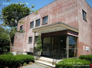 402 Langley Rd #103, Newton Center, MA 02459