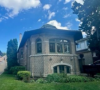 2nd image of 1841 N New England Ave