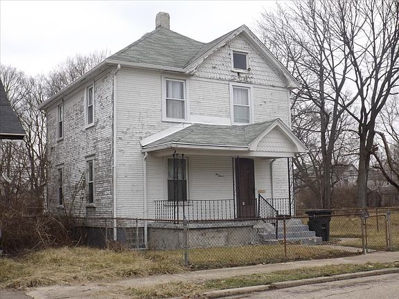 3rd image of 211 Reisinger Ave