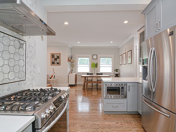 2nd image of 10 Grant St #1