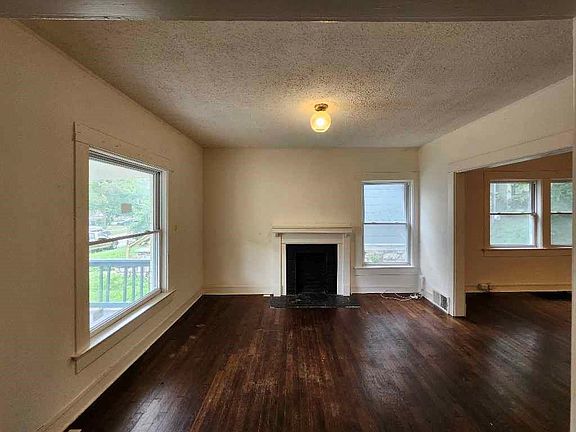 4th image of 3426 Park Ave