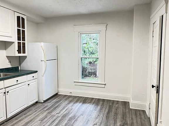 3rd image of 80 Byers Ave
