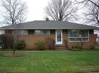 2976 Jeanne Dr, Parma, OH