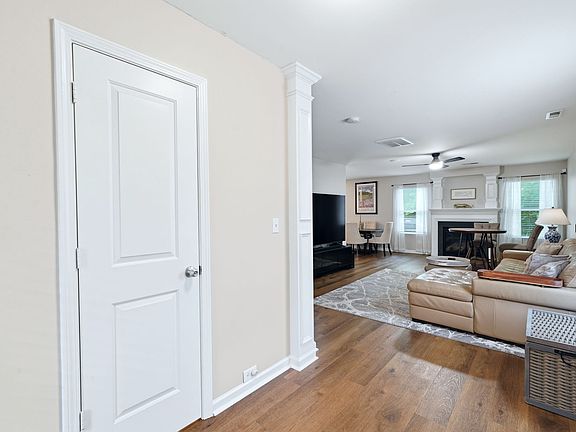3rd image of 1002 Mearn Rd