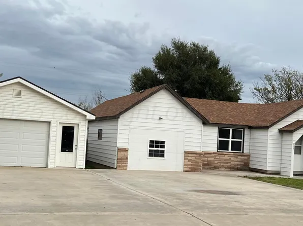 505 Denton Ave, Booker, TX 79005
