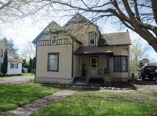 416 S Main St, Perry, MI 48872