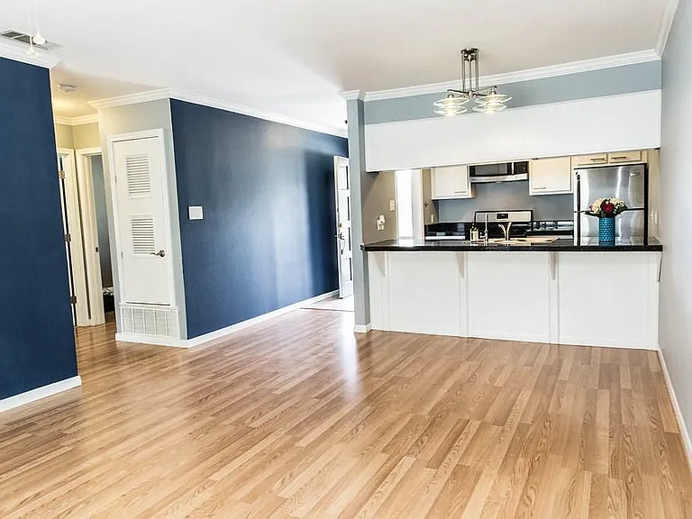 4209 Burnet Rd #206 — Photo 9