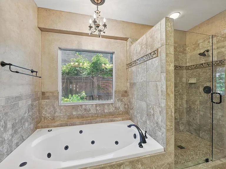 1805 Southwicke Dr — Photo 19