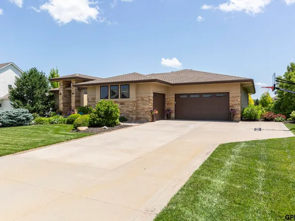 23617 Hampton Rd, Elkhorn, NE 68022