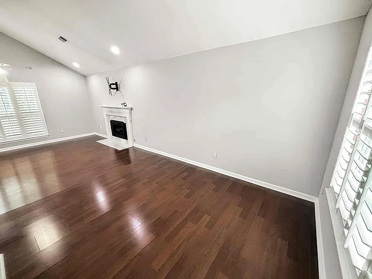 3029 Vineyard Way SE — Photo 7