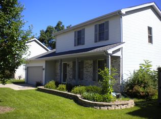 2614 Boxwood Dr, Elgin, IL 60124