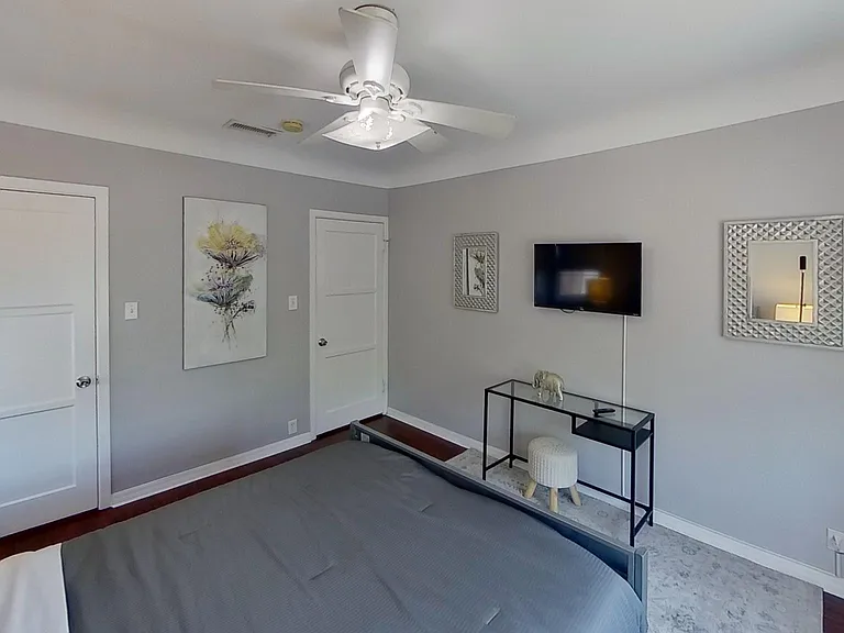 10809 Hartsook St #F — Photo 52