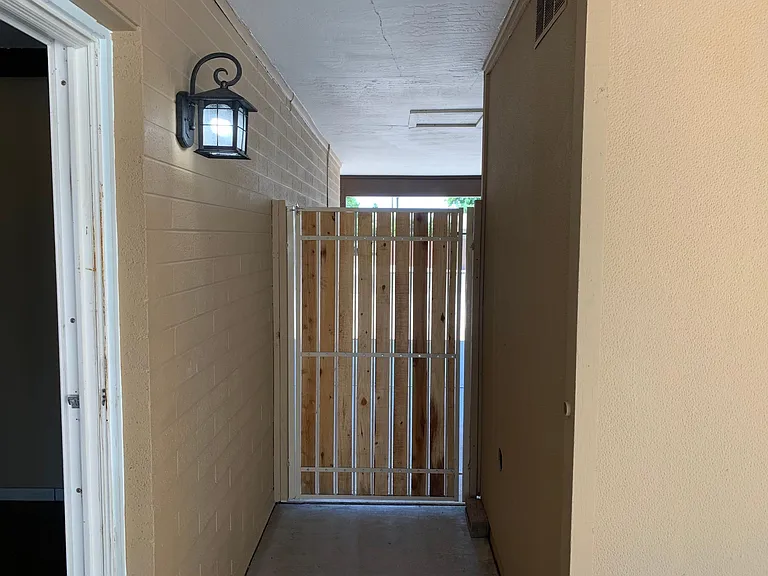 Easy access from carport to kitchen and back patio -- awesome for entertaining!