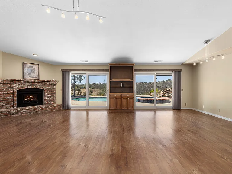 29036 Miller Rd — Photo 17
