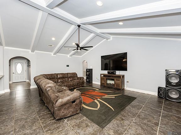 5th image of 2309 Cully Dr