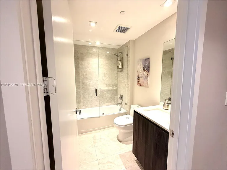 488 NE 18th St #3210 — Photo 31