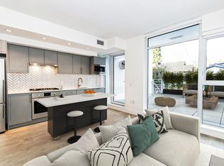 2435 Kingsway St #208, Vancouver, BC V5R0K5