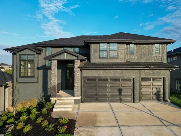 11468 S Violet St, Olathe, KS 66061