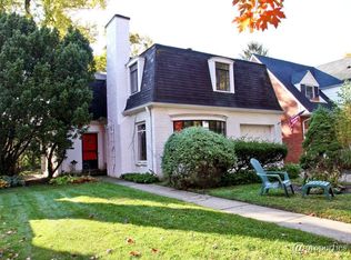 2724 Woodland Rd, Evanston, IL 60201