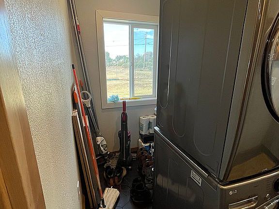 5th image of 23075 S Lakewood Dr