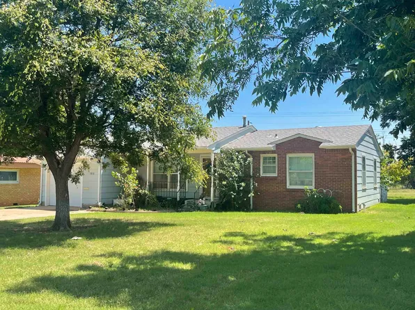 1810 11th St, Woodward, OK 73801