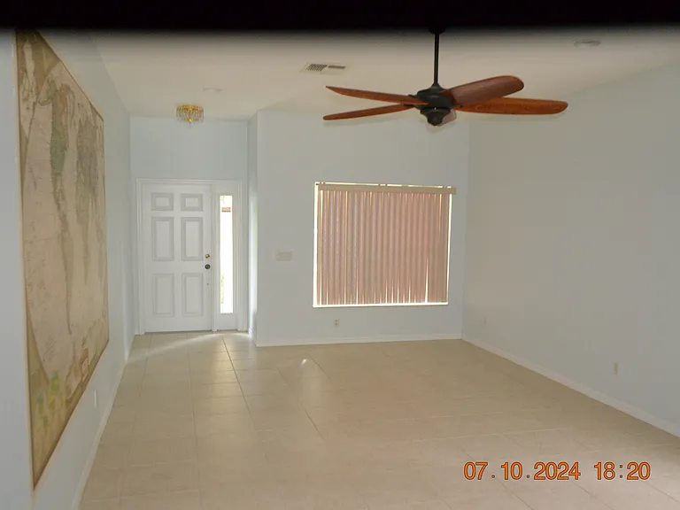 20711 Great Laurel Ave — Photo 2