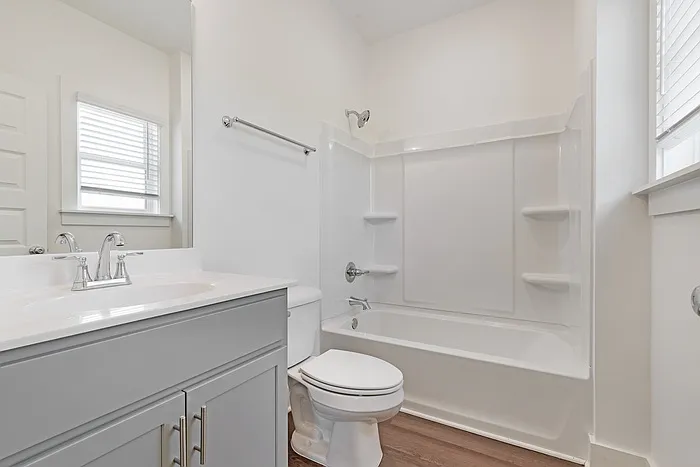 105 Huntley Dr — Photo 7