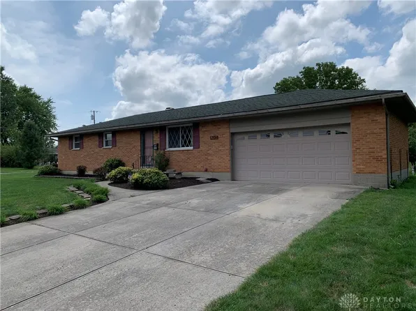 113 Marilee Dr, New Lebanon, OH 45345