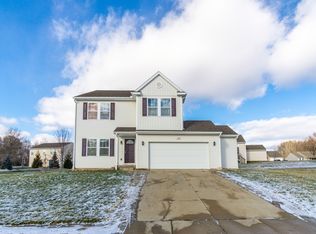 820 Dewars St, Howell, MI 48843